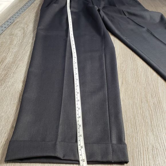 Lauren Ralph Lauren Dark Gray Cuffed, Pleated Mens Dress Slacks Size 40 W x 30 L - Picture 10 of 12